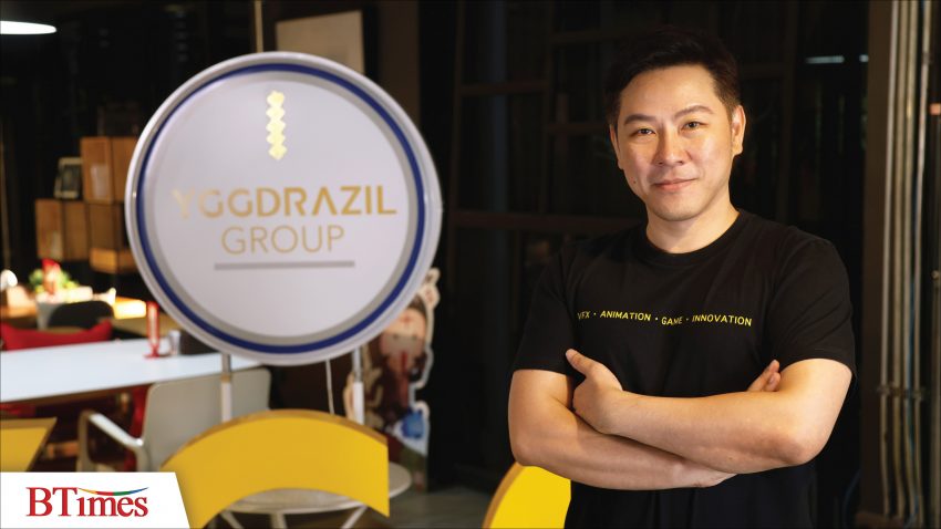 คุณยิ้ม – ธนัช จุวิวัฒน์ ประธานกรรมการบริหาร บริษัท อิ๊กดราซิล กรุ๊ป จํากัด (มหาชน) YGGDRAZIL Group