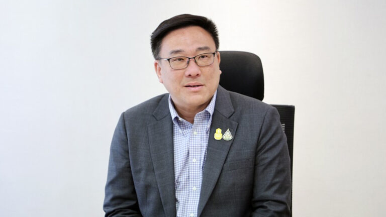 'จุลพันธ์' ยันแนวคิด " ซื้อหนี้ประชาชน " เกิดขึ้นในรัฐบาลนี้แน่ เผยคลังคิดมานานแล้ว ย้ำไม่ใช่การแฮร์คัทหนี้