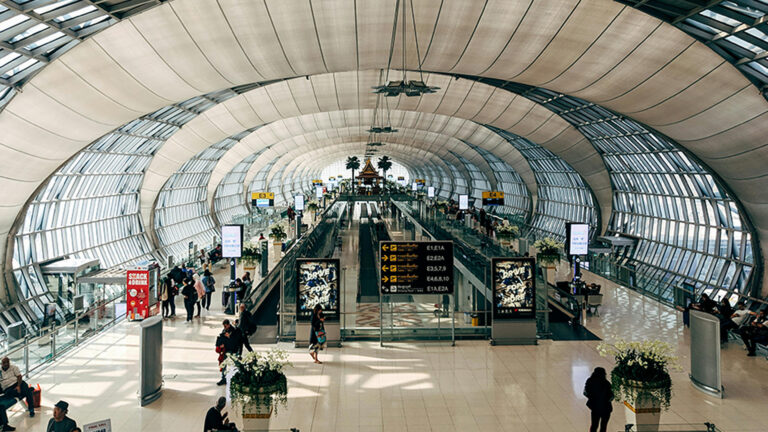 ฮ่องกง ยกคำเตือนเดินทางมา ไทย ครั้งแรกในรอบ 15 ปี เหตุกระทบ แผ่นดินไหว เอเจนซี่ทัวร์ในฮ่องกงตามติดใกล้ชิด จ่อยกเลิกกรุ๊ปทัวร์มาไทยในเมษายน เตือนคนฮ่องกงตรวจสอบประกันเดินทาง ไม่คุ้มครองในประเทศเกิดแผ่นดินไหวหรือมีผลกระทบจากแผ่นดินไหว คาเธย์แปซิฟิกสั่ง 2 เที่ยวบินปลายทางกรุงเทพบินกลับต้นทางในวันเกิดเหตุ