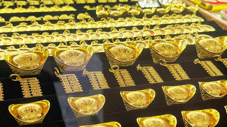 ทองคำไทย ผันผวน ปิดสิ้นวัน-500 บาท ทองแท่งขายออก 51,900 บาท รูปพรรณ 52,700 บาท