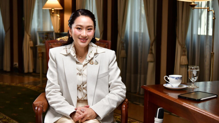 นายกฯ รับ 'ทรัมป์' เลื่อน เจรจา กำแพง ภาษี ไทย ขอชี้แจงหลังประชุม ครม. วันนี้ จับตา คลังชงกู้เงินพัฒนาโครงสร้างพื้นฐาน พาณิชย์เสนอกําหนดสินค้าควบคุมเพิ่มเติม