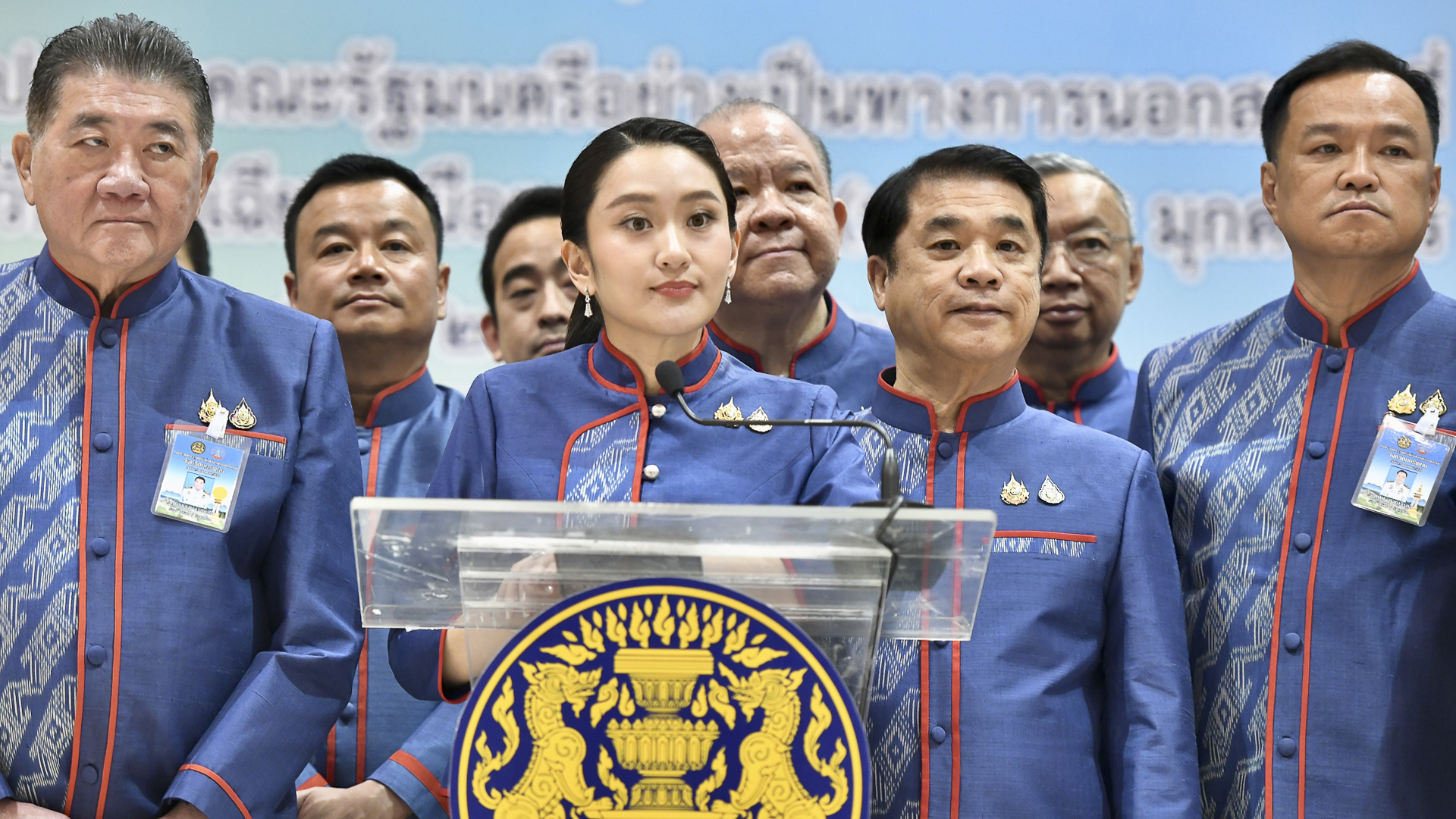 นายกฯ เผย ครม. อนุมัติ สลากการกุศล 5.3 พันล้านบาท หนุนนโยบาย ODOS ส่งเด็กไทยเรียนเมืองนอก ประเดิม 7 ทุนการศึกษาแรก