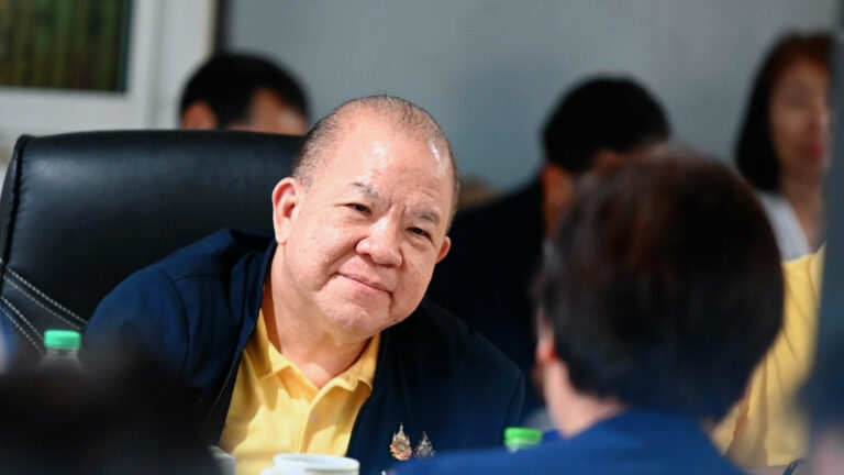 “พิชัย” รัฐมนตรีพาณิชย์ มอง “ มูดี้ส์ ” ลดอันดับความน่าเชื่อถือ ไม่กระทบความเชื่อมั่น เป็นการตัดสินไทยเร็วเกินไปเพราะการเจรจา ภาษี กับสหรัฐฯ ยังไม่เกิดขึ้น