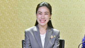 รัฐบาลโว สงกรานต์ ประเทศไทย ดึงดูด นักท่องเที่ยว ทั่วโลก กรุงเทพฯ ครองแชมป์จุดหมายปลายทางยอดฮิต สร้างเงินสะพัดนับแสนล้านบาท ดันเศรษฐกิจไทยฟื้น ขึ้นแท่นอันดับ 2 ของเอเชียตะวันออกเฉียงใต้