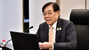 "พิชัย" ยันยังไม่ เก็บ ภาษี VAT ธุรกิจรายได้ต่ำกว่า 1.8 ล้านบาท แต่เกิน 1.5 ล้านต่อปี กลุ่มนักธุรกิจรุ่นใหม่ ชี้ขอทบทวนทั้งระบบ