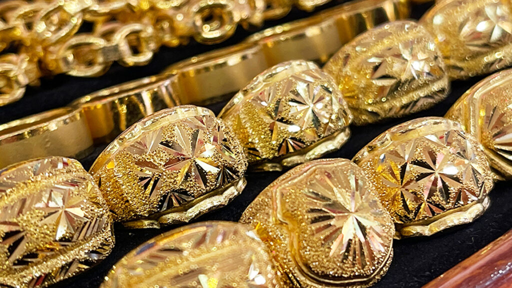ทองคำไทย ปิดตลาดป่วนขึ้นลงรวมกว่า 20 ครั้ง ปิดดำดิ่งกว่า 1,000 บาท กดราคาต่ำสุดใน 2 สัปดาห์