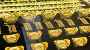 ทองคำไทย ปิดตลาดรับวันแรกมิถุนายนสูงสุดใน 1 เดือน ขึ้นกว่า 400 บาท ทองแท่ง 51,600 บาท รูปพรรณ 52,400 บาท จบ 5 เดือนแรกปี 68 ทองไทยทะยานกว่า 9,000 พุ่งกว่า 21% 