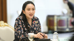 นายก ฯ ยังเข้าทำเนียบฯ ท่ามกลางแรงกดดันหลายด้าน ปมคลิปเสียงยกหูคุย ' ฮุนเซน ' ด้านพรรคร่วมรัฐบาลนัดถกด่วนวันนี้ กำหนดท่าทีทางการเมือง 