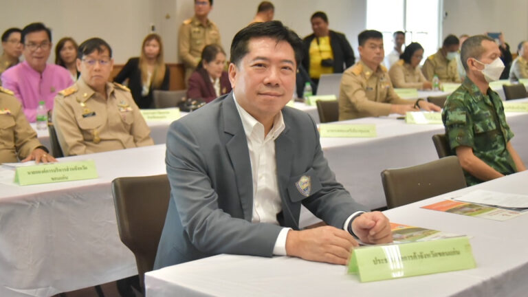 ประธานหอการค้าขอนแก่นชี้งง เกิดอะไรขึ้น ขึ้นค่าแรงวัน ละ 400 มาไม่ทันตั้งตัว โรงแรมใช้คนทำงานมากกว่าเครื่องจักร ธุรกิจโรงแรมในเมืองรองไม่เหมือนเมืองท่องเที่ยวหลัก