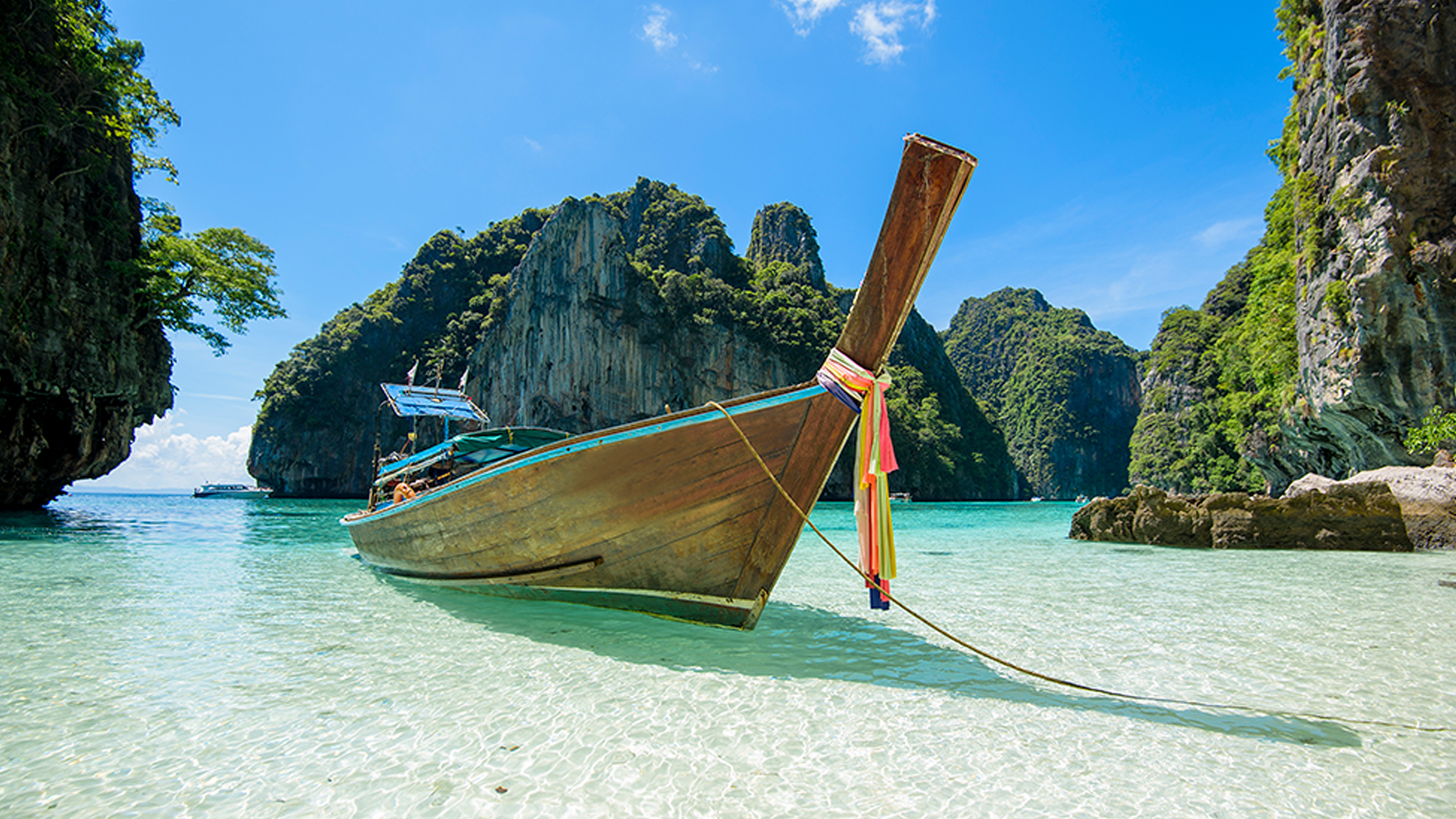 เศรษฐกิจ ท่องเที่ยว ดิ่งไม่หยุด ฉุดภูเก็ตเผชิญภาวะโลว์ซีซันครั้งแรกในรอบหลายปี ต่างชาติหนีหายทุบอัตราเข้าพักโรงแรมเฉลี่ยเหลือ 50% ทัวร์จีนหดหายไม่หยุด สวนต่างชาติอื่นยังมาเที่ยวภูเก็ต
