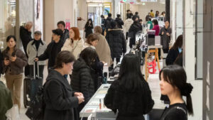 รัฐบาล ญี่ปุ่น จ่อทบทวนเลิก นโยบาย สินค้าปลอดภาษี (Duty-free)สำหรับชาวต่างชาติ แถมเก็บภาษีเพิ่มจากต่างชาติเข้ามาเที่ยวญี่ปุ่น