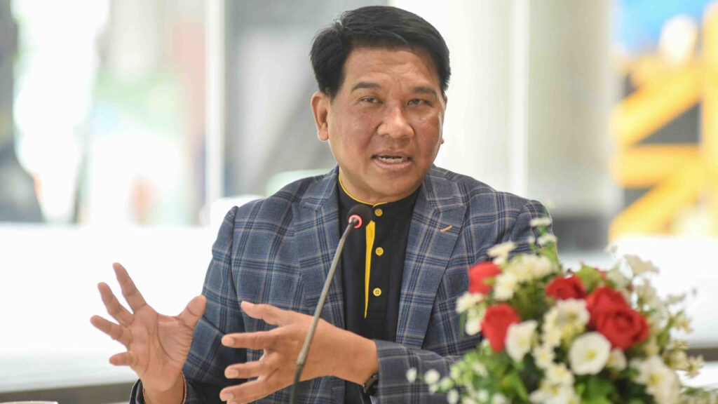 ม.หอการค้าไทย คาดไทยจำกัดการข้ามแดนไทย–กัมพูชา กระทบการ ส่งออก 5–10% เพราะไม่ได้​ปิดด่าน​ถาวร แม้ยืดเยื้อ 1 ปี มูลค่าการค้าลดไม่มาก เชื่อต่างมองปากท้องประชาชนเป็นหลัก