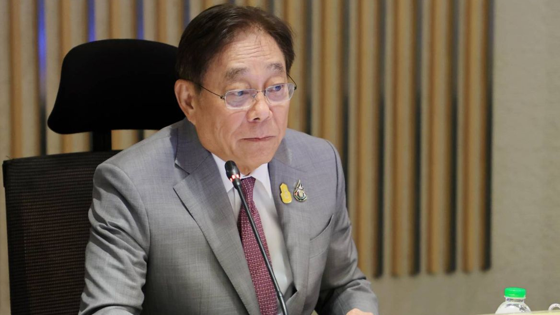 อนุกรรมการกลั่นกรองฯ ยังไม่เคาะใช้ งบ 1.57 แสนล้าน เลื่อนประชุมคณะกรรมการนโยบายกระตุ้นเศรษฐกิจ 'พิชัย' ชี้จะไม่รีบร้อน เพราะเป็นเงินก้อนใหญ่