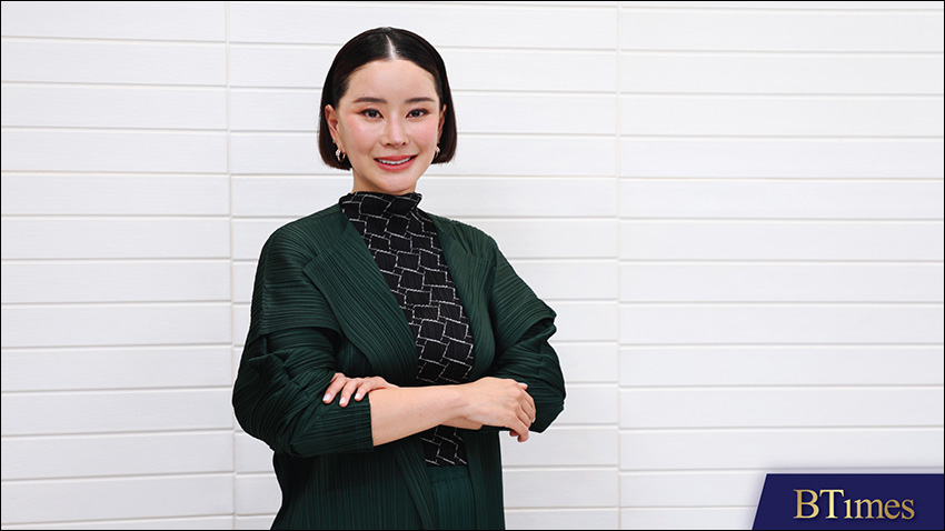คุณกนกกัญจน์ มธุรพร - ประธานกรรมการผู้จัดการ บริษัท สิงหาฟู้ด อินดัสทรีส์ (ประเทศไทย) จำกัด 'April’s Bakery'