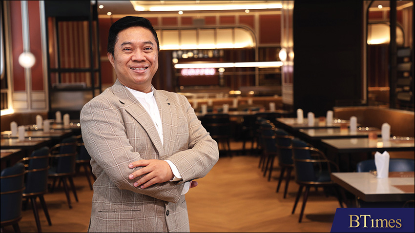 คุณเกษมสันต์ สัตยารักษ์ - General Manager ร้าน Copper Beyond Buffet