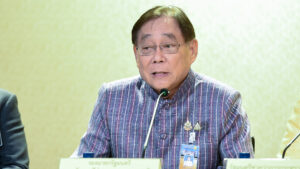 รัฐมนตรีว่าการกระทรวงการคลัง เผยยังไม่ชง ผลคัดเลือกผู้ว่า ธปท. เข้า ครม.พรุ่งนี้ ยังอยู่ในขั้นตอนการตรวจสอบคุณสมบัติ หลัง 'รุ่ง มัลลิกะมาส ' -  'วิทัย รัตนากร' ติดโผ