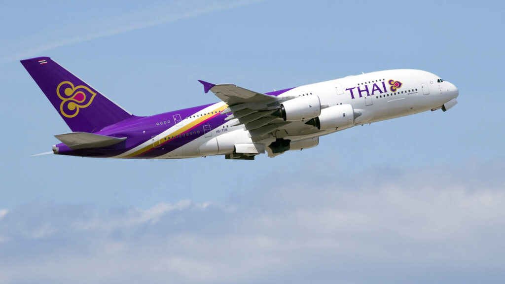 ซีอีโอ การบินไทย จ่อใช้สิทธิ์ซื้อเครื่องบินโบอิ้ง 35 ลำของสหรัฐ ให้บริการยังไม่เต็ม 100% แต่รายได้รวมฟื้นกลับเหมือนก่อนวิกฤตโรคโควิด-19 ต้นเดือนสิงหาคมกลับเข้าซื้อขายในตลาดหุ้นไทย