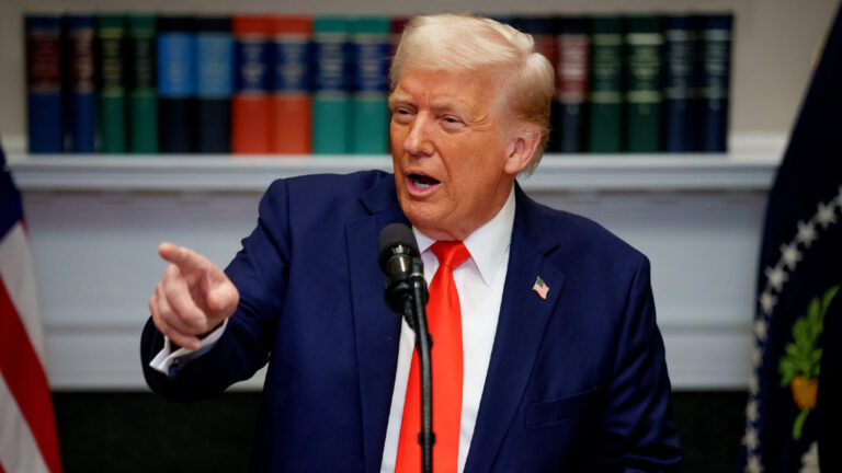 ปธน.ทรัมป์ส่งจดหมายรอบสอง ช่วงเช้าถึง 6 ประเทศ ฟิลิปปินส์จ่ายเพิ่มอีก 3% เป็น 20% บรูไนเพิ่ม 1% เป็น 25% สวมสิทธิส่งออกจะถูกเก็บภาษีสูงขึ้นอีก มีผล 1 สิงหาคมนี้