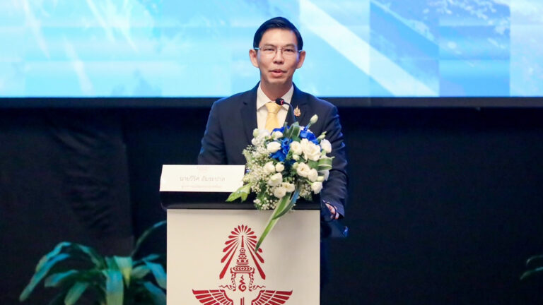 รฟท.เตรียมเปิดร่วมลงทุนรัฐและเอกชน เดิน รถไฟความเร็วสูง ไทย-จีน ให้สัมปทาน 30 ปี พร้อมวางงานระบบเฟส 2 วงเงิน 8 หมื่นล้าน หวังโครงการแล้วเสร็จลดเวลาเดินทางกทม.-หนองคายเหลือ 3 ชั่วโมงครึ่ง