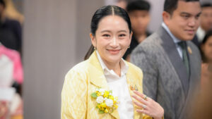 ศาลรัฐธรรมนูญ มีมติ 5:4 ขยายเวลาให้ "แพทองธาร" ส่งคำชี้แจงปมคลิปเสียงคุย "ฮุนเซน" เป็นครั้งที่สอง ออกไปอีก 15 วัน ขีดเส้นวันที่ 4 ส.ค. 68