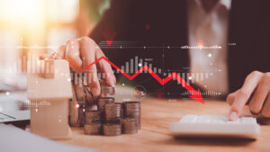 SCB EIC เผยสัดส่วนหนี้ครัวเรือนไทยต่อ GDP ในไตรมาสแรกปี 68 ปรับลงมาอยู่ที่ 87.4% จากการหดตัวของสินเชื่อภาคครัวเรือน แบงก์ยังเข้มงวดปล่อยสินเชื่อ