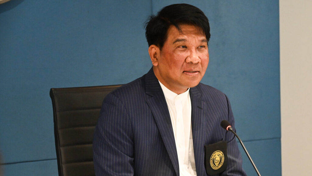 ม.หอการค้าฯ หาก เหตุปะทะชายแดนไทย-กัมพูชา ยืดเยื้อ ประเมินเลวร้ายสุด ปิดด่าน 100% ทั้งปี คาดสร้างความเสียหายเศรษฐกิจไทย กระทบส่งออกวูบ 5.5 หมื่นล้านบาท
