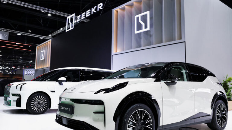 แบรนด์รถอีวีจีน ซีคเกอร์ (Zeekr) ถูกตรวจสอบเชิงลึก ลูกค้ามากมายในจีนร้องเรียนเจอขายรถอีวีซีคเกอร์มือสองศูนย์กิโลเมตร