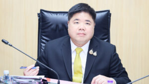 กระทรวงแรงงาน จ่อเลื่อนเก็บเงินกองทุนสงเคราะห์ลูกจ้างไปอีก 1 ปี เดิมกำหนดให้เริ่มจัดเก็บตั้งแต่วันที่ 1 ต.ค. 68 รอประเมินผลกระทบภาษีสหรัฐฯ หวั่นโรงงานปิดกิจการ