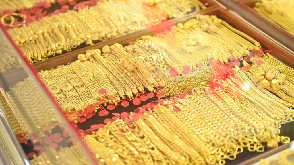 ทองคำไทย เปิดตลาดวันเสาร์ขึ้น 200 บาท สูงสุดในเกือบ 2 สัปดาห์ ทองแท่งแตะ 51,650 ราคาทองคำไทยจากต้นปีนี้พุ่งกว่า 21%