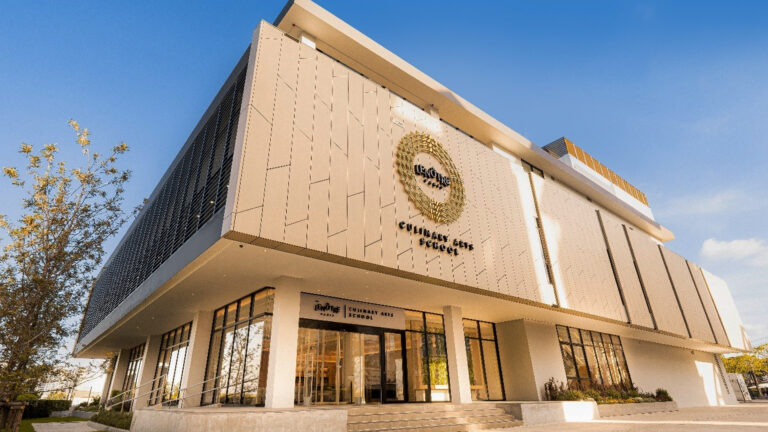 โรงเรียนสอนทำอาหารแบรนด์จากฝรั่งเศส เลอโนท ปิดธุรกิจ กว่า 1 ปีในไทย บางกอกแลนด์เลิกสัญญา ไม่ต่อยอดแผนธุรกิจ ยอมรับเป็นบทเรียนชัดว่าการลงทุนมีความเสี่ยง ต้องศึกษาให้ดี
