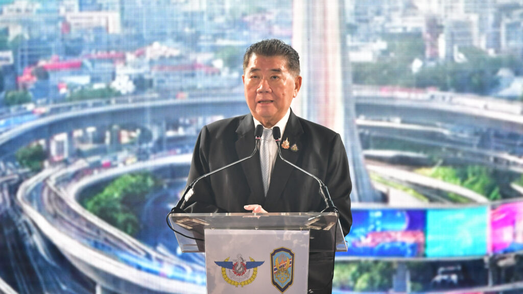 'ภูมิธรรม' เผย นักลงทุนกลุ่มอุตสาหกรรม เป้าหมายลงทุนในไทย ช่วง 2 ปีที่ผ่านมากว่า 5.5 แสนล้าน ดันจ้างงานรวมกว่า 53,000 ตำแหน่ง เดินหน้าสร้างความเชื่อมั่นธุรกิจระดับโลกดันศก.โตรับภาษีทรัมป์