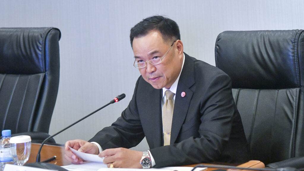 คนละครึ่ง เวอร์ชั่นใหม่ปรับสัดส่วน ผู้เสียภาษีจ่ายแค่ 40% 'อนุทิน' ยอมรับกระแสตอบรับดี เมินก็อบปี้นโยบาย แต่ฟังเสียงประชาชน งบประมาณพอ ทันในกรอบ 4 เดือน