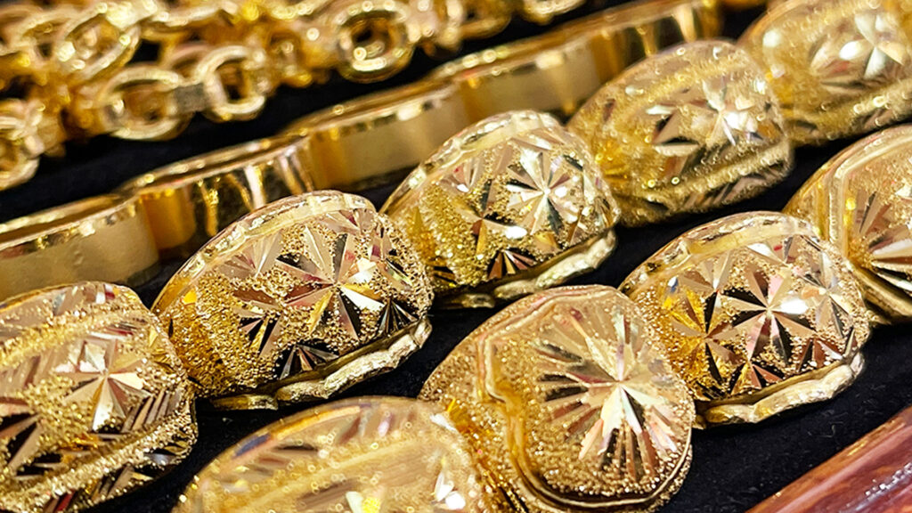 ทองคำไทย เดือดจัด ครบ 1 ชั่วโมงหลังเปิดตลาดปรับ 8 รอบ สูงสุดใน 4 เดือน สุทธิพุ่ง 450 ทองแท่ง 53,050 ขาดอีก 1,400 เสมอนิวไฮ รูปพรรณ 53,850 ต้นปีถึงวันนี้(1) ทองไทยพุ่ง 10,650 (+25.23%)