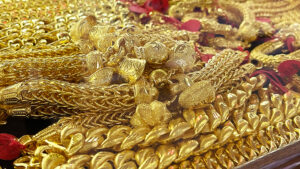 ทองคำไทย พุ่งสูงสุดใน 4 เดือน เปิดวันเสาร์ 30 พุ่ง 350 ทองแท่ง 52,600 ขาดอีก 1,800 เท่านิวไฮ รูปพรรณ 53,400 ต้นปีถึงจบส.ค.ทองไทยพุ่ง 10,200 (+24%) ทองคำโลกพุ่งทะยานกว่า 32% ใน 8 เดือนแรกปี 68