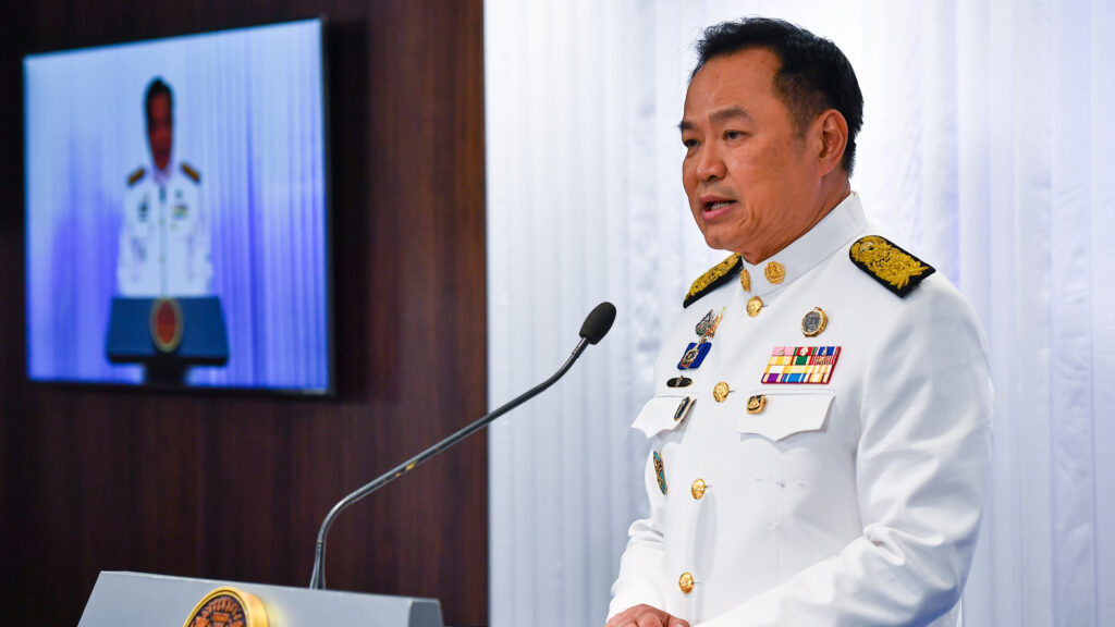 'นายกฯ อนุทิน ' ยืนยัน ข้อตกลงยุบสภา ใน 4 เดือนลุยจัดทำรัฐธรรมนูญใหม่ แต่ต้องให้ประชาชนออกเสียงประชามติครั้งแรกก่อนว่าสมควรมีรัฐธรรมนูญฉบับใหม่หรือไม่ ชี้ MOA ที่พูดกันไม่ถูก ต้องเรียก agreement