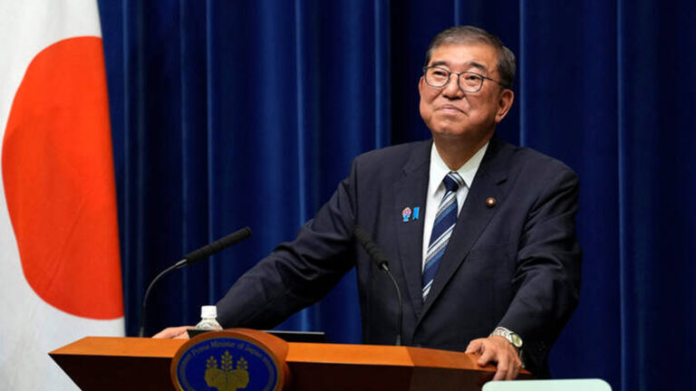 นายกรัฐมนตรีญี่ปุ่น แถลงลาออก นายชิเงรุ อิชิบะ วัย 68 ปี เป็นนายกรัฐมนตรีคนที่ 102 นับตั้งแต่ 1 ต.ค. 67 - 7 ก.ย. 68 อยู่ในตำแหน่งมา 11 เดือน 6 วัน