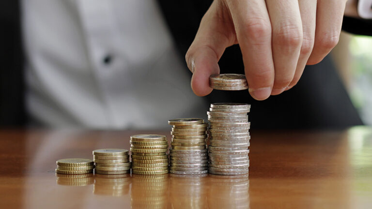 เงินบาท ไทยแข็งลอยลำมากสุดในกว่า 4 ปี ทะลุแตะ 31.60 ต่อดอลลาร์สหรัฐ แข็งค่าอันดับต้นของเอเชีย ค่าเงินด่องเวียดนามอ่อนค่ามากสุดในอาเซียนถึงกว่า 3%