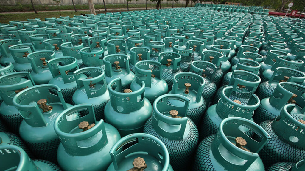 กบน.ประกาศตรึงราคา LPG ต่อถึงสิ้น พ.ย. 68 อยู่ที่ 423 บาท/ถัง ขนาด 15 กก. จากแนวโน้มราคาตลาดโลกจะปรับขึ้นช่วงฤดูหนาว คาดช่วยแบ่งเบาภาระค่าครองชีพประชาชน