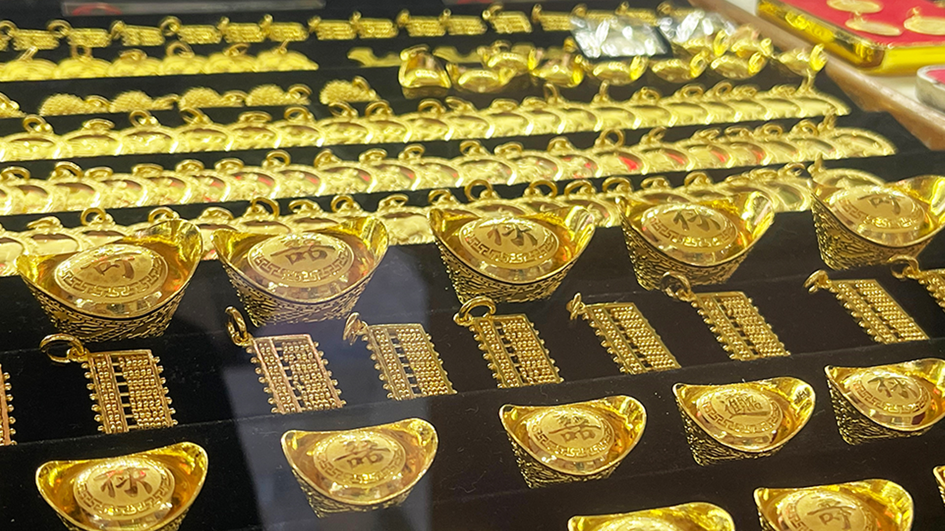 ทองคำไทย ปิดจบวันรีบาวด์ขึ้นแรง +1,650 บาท หนุนทองแท่งขาย 61,550 บาท รูปพรรณ 62,350 บาท