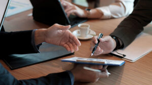 ธุรกิจบริหารจัดการปรึกษาการลงทุน ทั่วโลกเสี่ยงสูงล่มสลายถึงล้มละลายไม่ต่างจากตำนานฟิล์มโกดัก ตั้งค่าบริการแพงลิบลิ่ว เอไอทำแทนดีกว่าแถมถูกกว่าถึง 100 เท่า