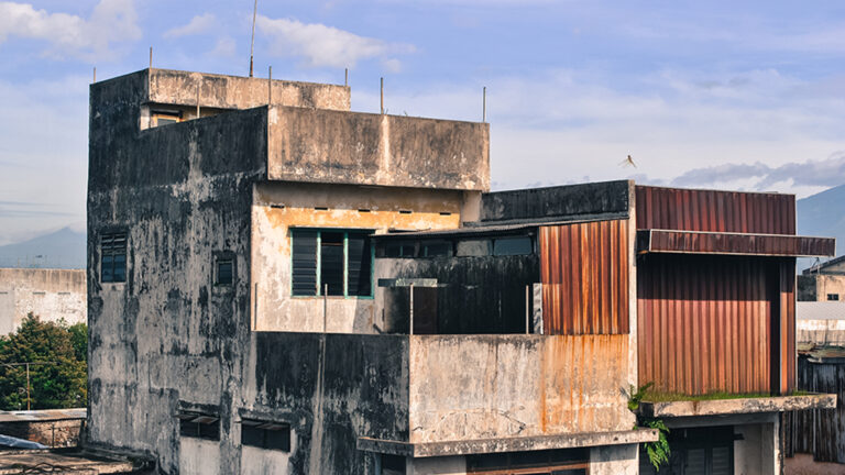 ยุค ตึกแถว สูญพันธุ์ สภาพการค้ายันเศรษฐกิจไม่เหมือนเดิมอีกต่อไป เว้นตึกแถวย่านท่องเที่ยว ปรับสภาพตอบโจทย์โรงแรมท่องเที่ยวริมถนน หรือ Street Hotel