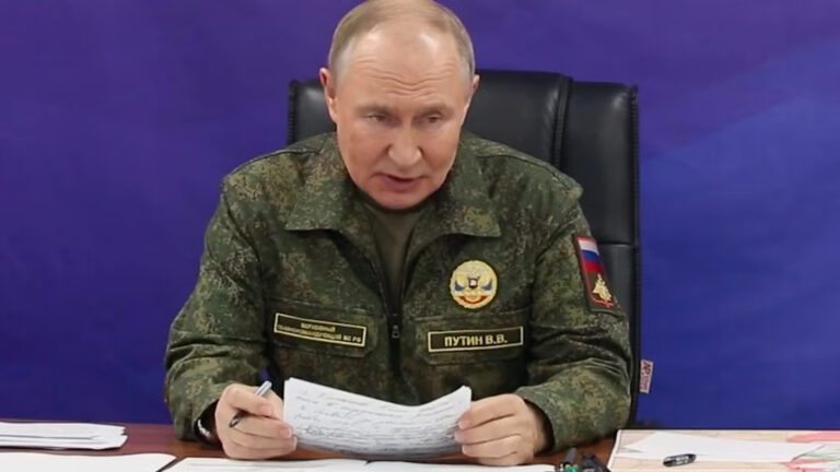 รัสเซีย โชว์แสนยานุภาพ ขีปนาวุธ นิวเคลียร์ยิงไกล 14,000 กิโลเมตร อยู่ในอากาศนาน 15 ชั่วโมง ปูตินปลื้มขีปนาวุธนิวเคลียร์บูเรฟเวสท์นิค(Burevestnik) หรือสกายฟอลล์ เจาะเกราะทำลายทุกขีปนาวุธในโลก