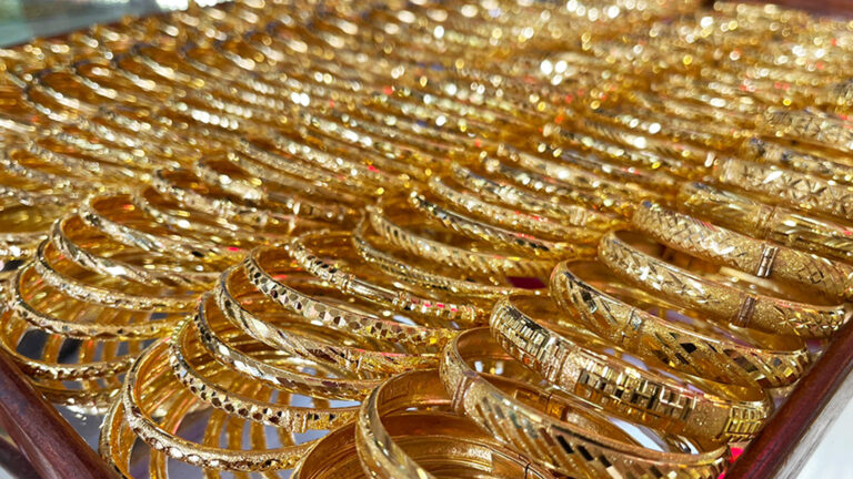 ราคาทองคำ ในไทยวันนี้ผันผวน ชะลอร้อนแรง ปิดสิ้นวันย่อลง -50 บาท ทองแท่งขายแตะ 65,950 บาท รูปพรรณ 66,750 บาท