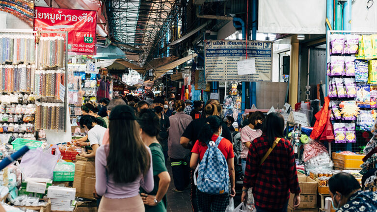 แบงก์ชาติ หัวชนฝา ยันเงินฝืดต่างจากเงินไม่คล่อง ชี้ไม่เห็นประชาชนชะลอจับจ่ายใช้สอย หั่นเป้าเงินเฟ้อทั้งปี 68 แตะ 0%