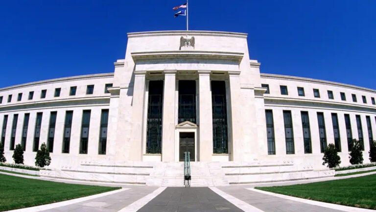 แบงก์ชาติสหรัฐ เสียงแตกลดดอกเบี้ย 0.25% หั่นครั้งที่ 2 ติดกันในรอบ 10 เดือน เหลือ 3.75-4.00% ต่ำสุดในกว่า 2 ปี เฟดส่งซิกลดดอกเบี้ยไม่ชัดเจนในธันวาคม