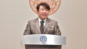 โฆษกรัฐบาล เตือนคนหัวหมอ ฉวยโอกาส ช่วง “คนละครึ่งพลัส” ขายสินค้าเกินราคา ฟันโทษลปรับไม่เกิน 140,000 บาท จำคุกไม่เกิน 7 ปี เตือน ได้ไม่คุ้มเสีย