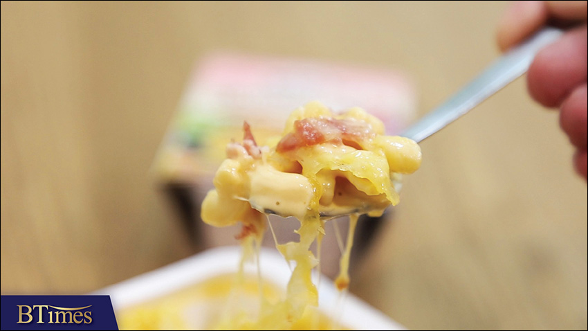 มักกะโรนีชีสเบคอน Reo's Deli’