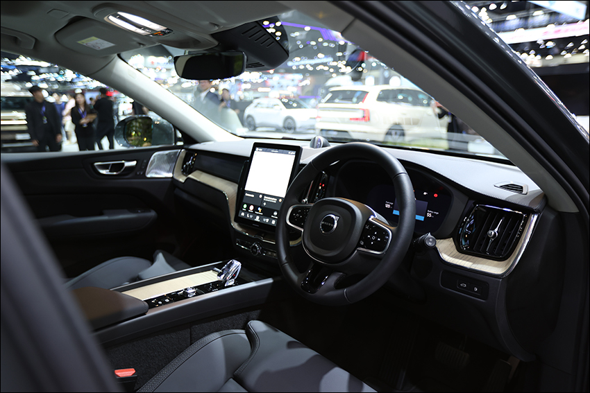 “The refreshed Volvo XC60” โฉมใหม่ ที่งาน Motor Expo 2025
