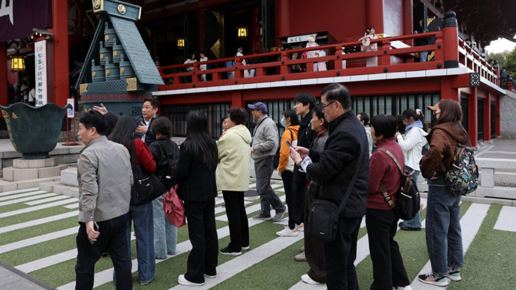 กรุ๊ปทัวร์ จีน เมิน เที่ยวญี่ปุ่น เลิกทริปพุ่ง 60% คาดเสียหายถึง 4 แสนล้านบาทในปีนี้ เบนเข็มแห่เข้าเกาหลีใต้พรึบ ส้มหล่นขึ้นแท่นจุดหมายปลายทางที่ 1 ในใจคนจีน