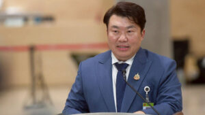 ครม. ไฟเขียว มาตรการบัตรโดยสาร เหมาจ่ายรายวัน รถไฟฟ้าสายสีแดง-สีม่วง 40 บาทตลอดวัน ให้ส่วนลดนักเรียน นักศึกษาเหลือ 30 บาท